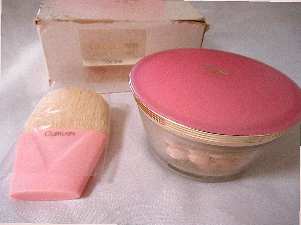 Vintage Guerlain Champs-Elysées Perfumed Pearls All Over Body Powder 3.5oz brush